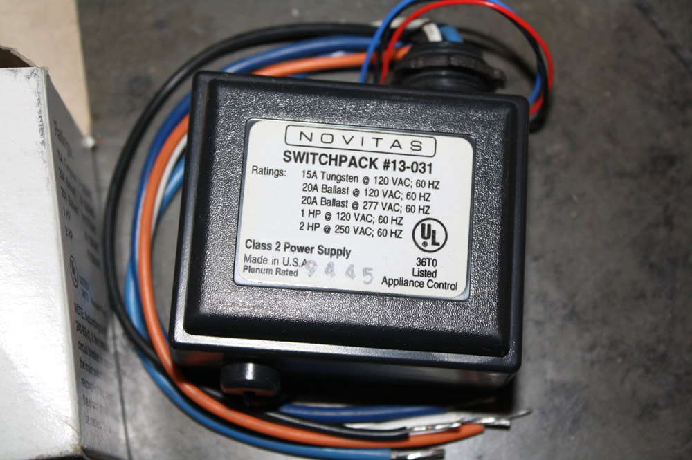 NOVITAS 13031 OCCUPANCY SENSOR MOTION DETECTOR SWITCH PACK POWER SUPPLY